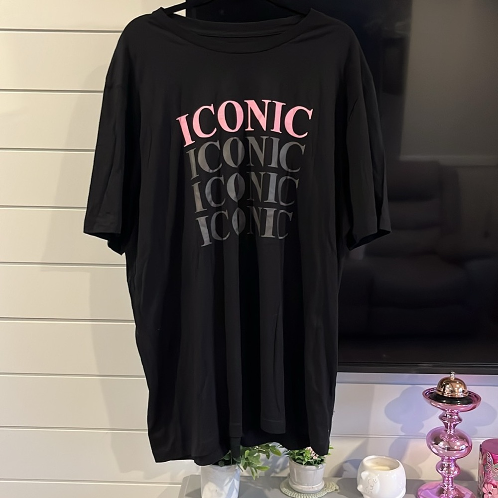 NWOT Jeffree Star Iconic Tee Size 3X